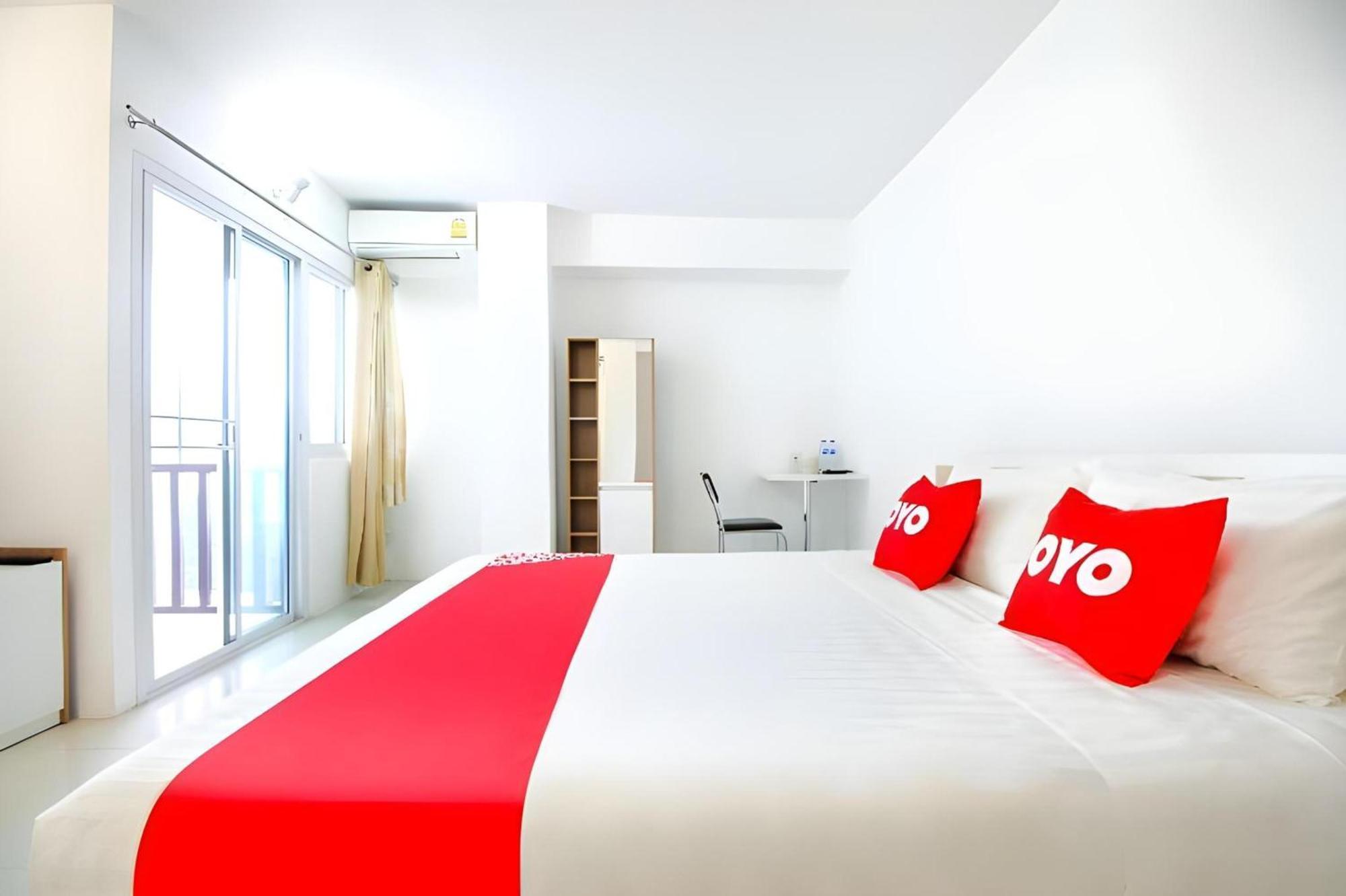 Capital O 411 Grandview Condo 15 Банкок Екстериор снимка