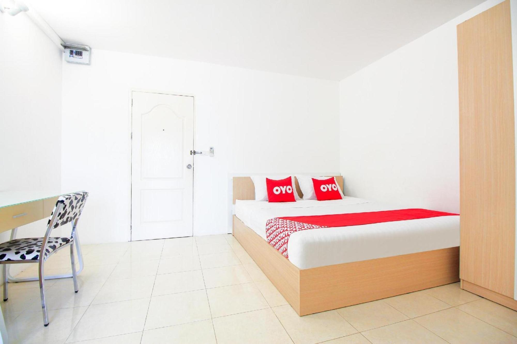 Capital O 411 Grandview Condo 15 Банкок Екстериор снимка