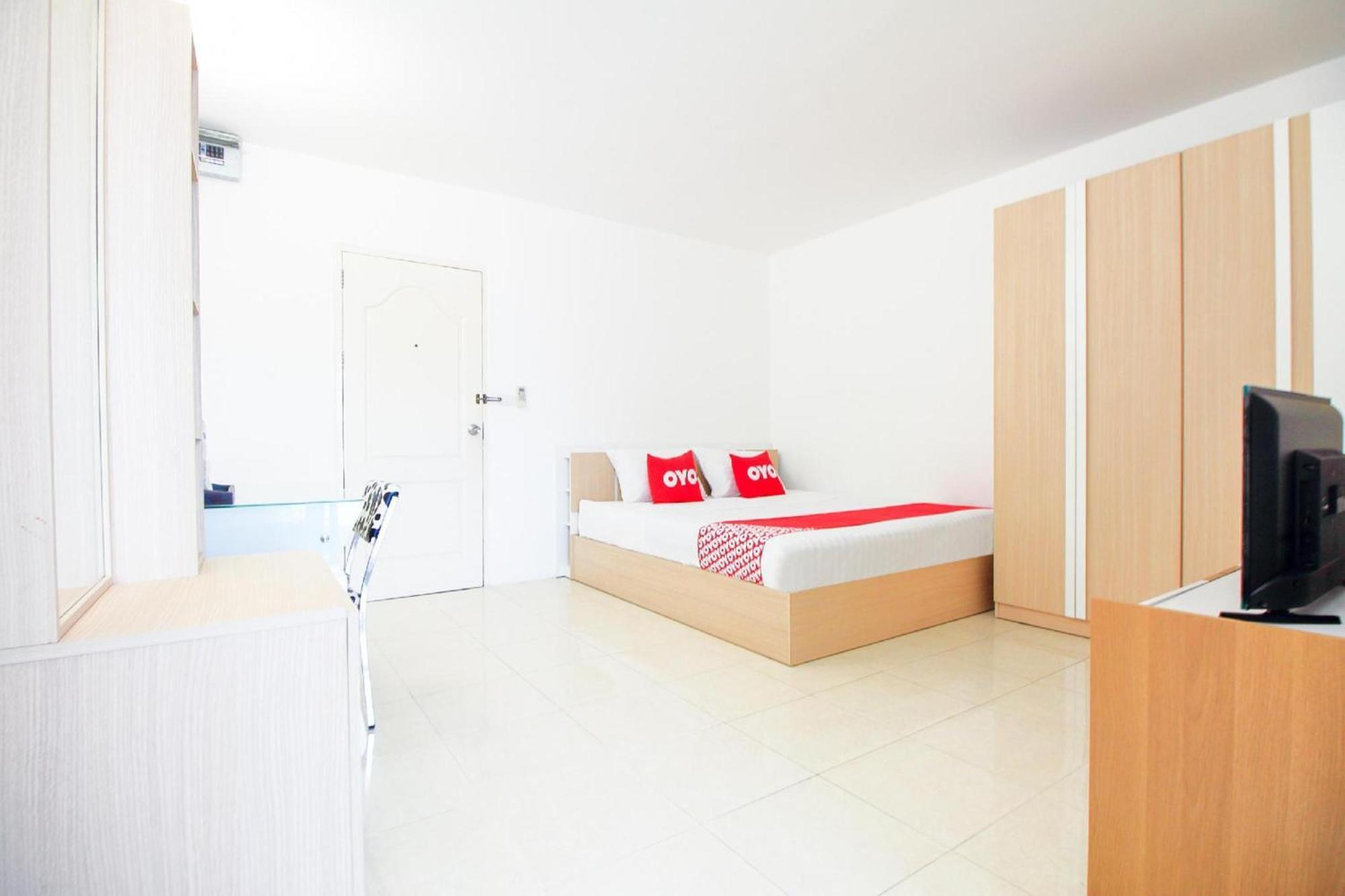 Capital O 411 Grandview Condo 15 Банкок Екстериор снимка