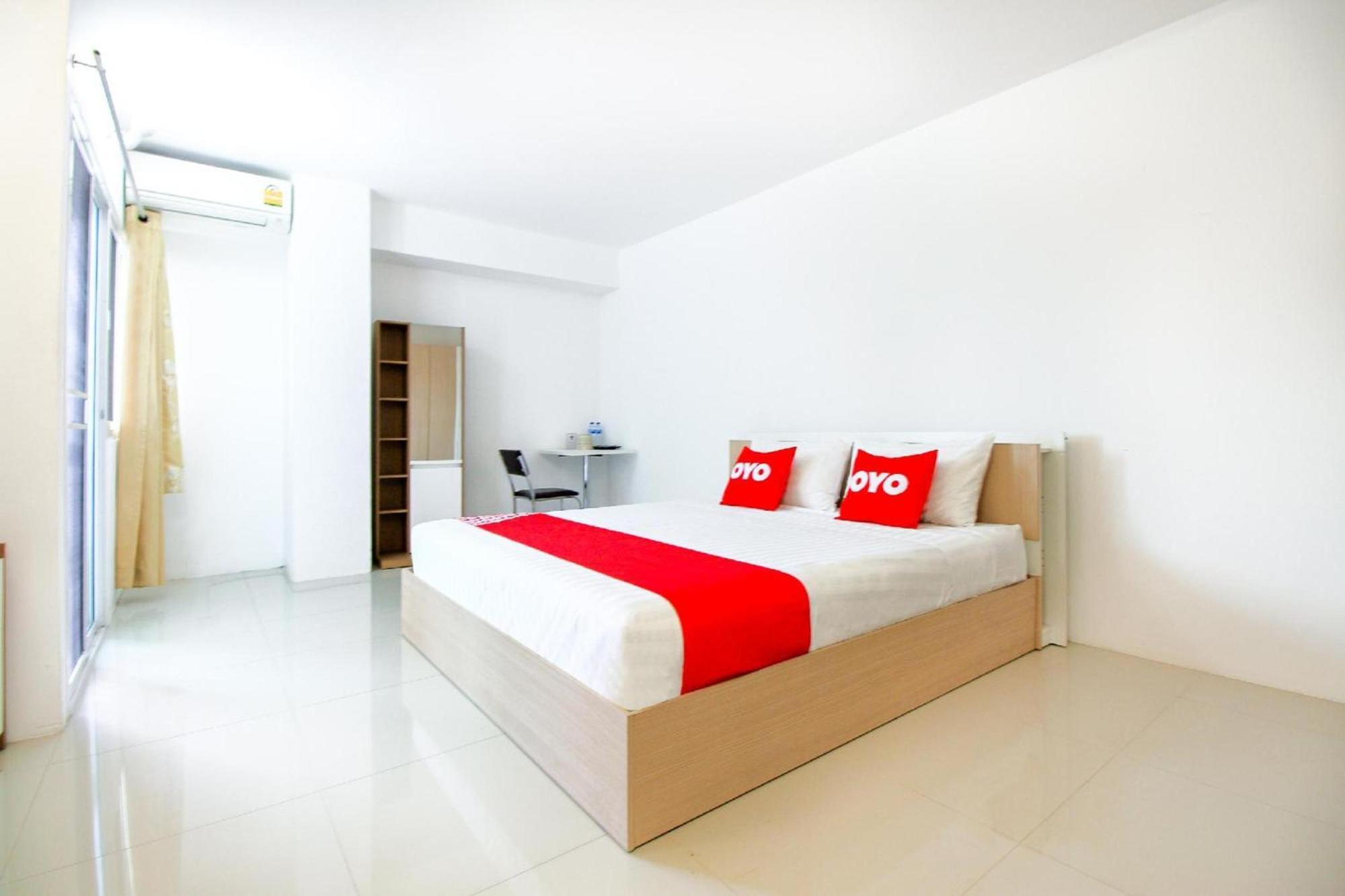 Capital O 411 Grandview Condo 15 Банкок Екстериор снимка