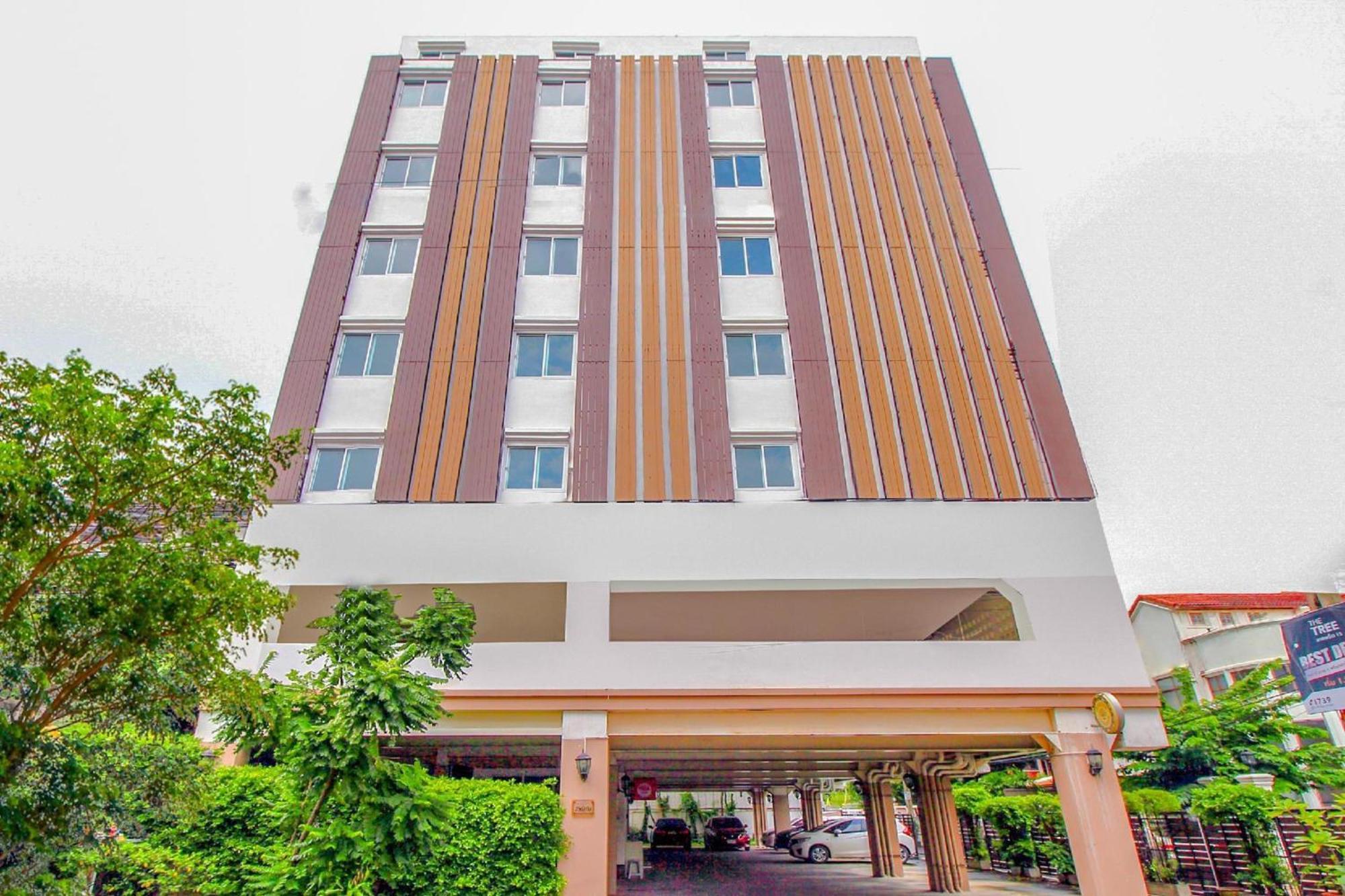 Capital O 411 Grandview Condo 15 Банкок Екстериор снимка